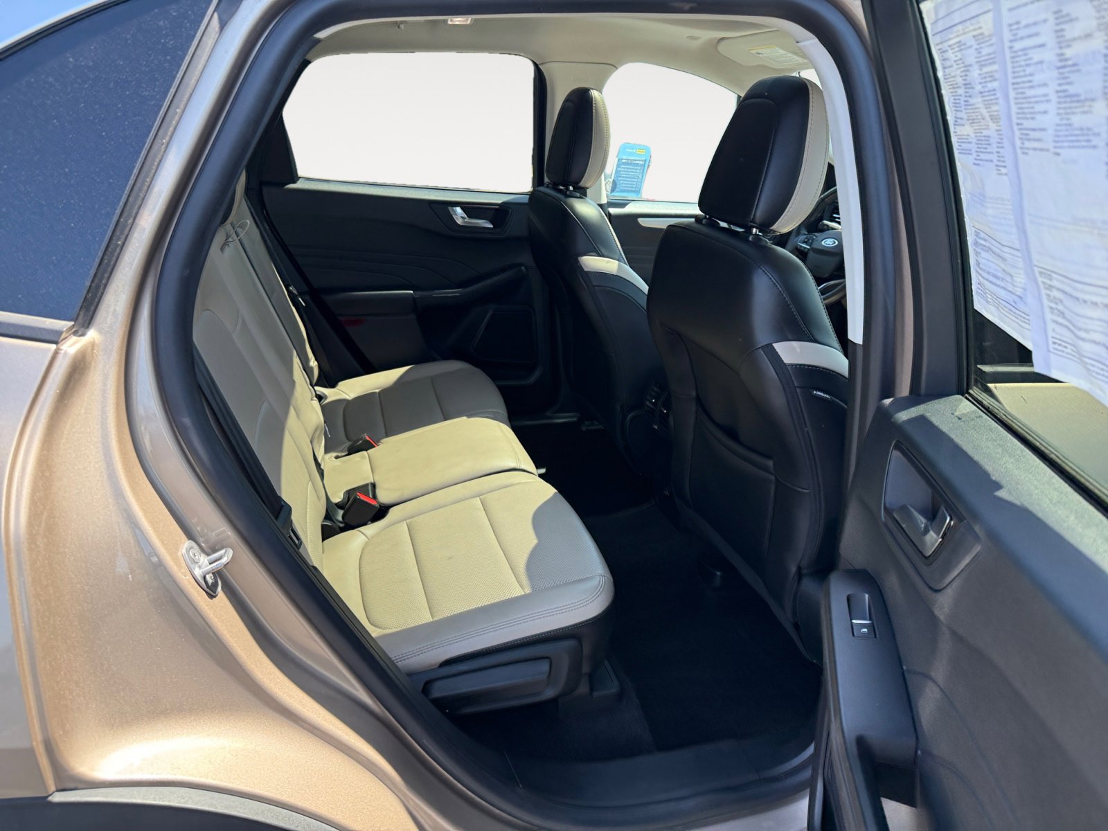 2021 Ford Escape SEL photo 18