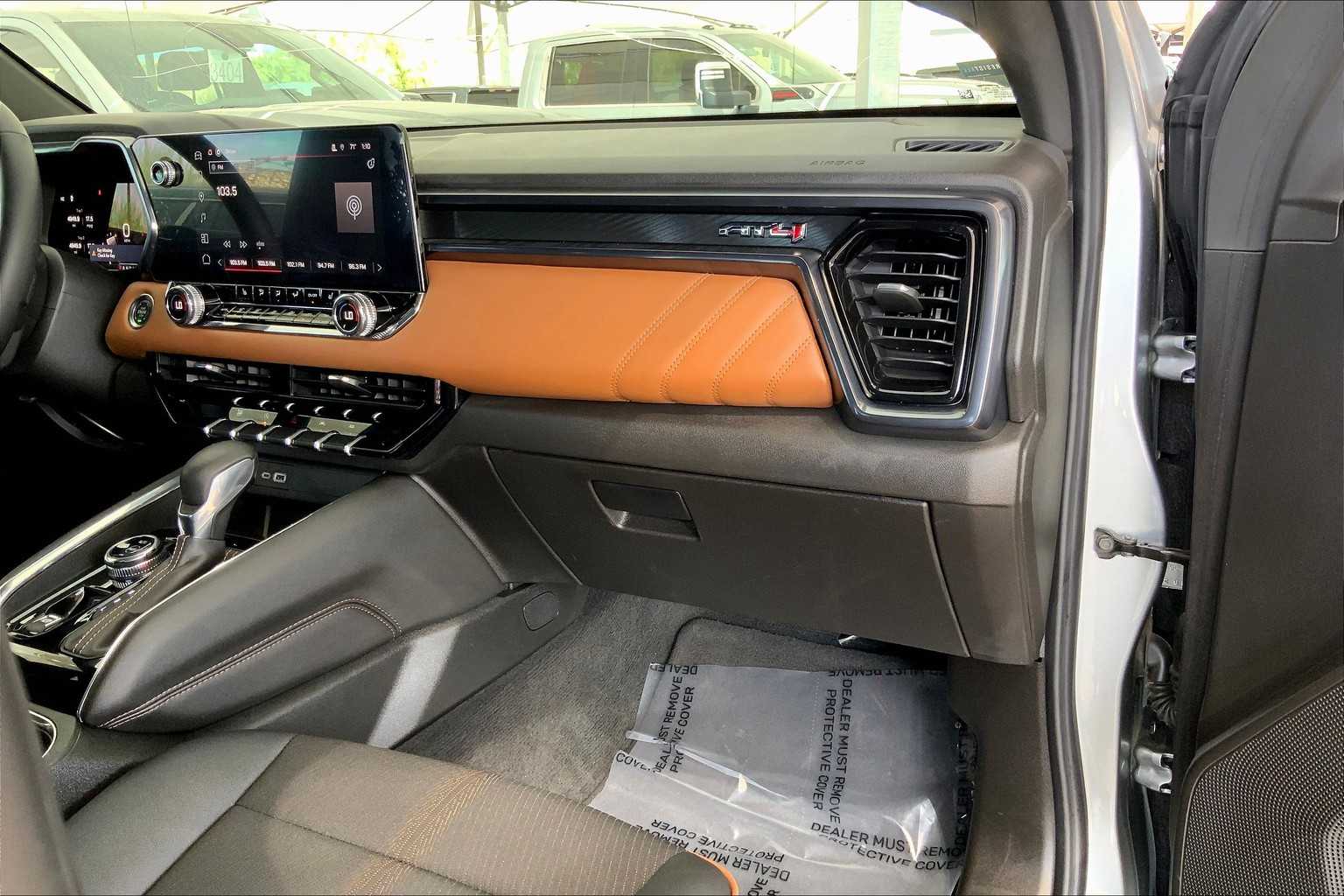 2025 Gmc Canyon AT4 photo 17