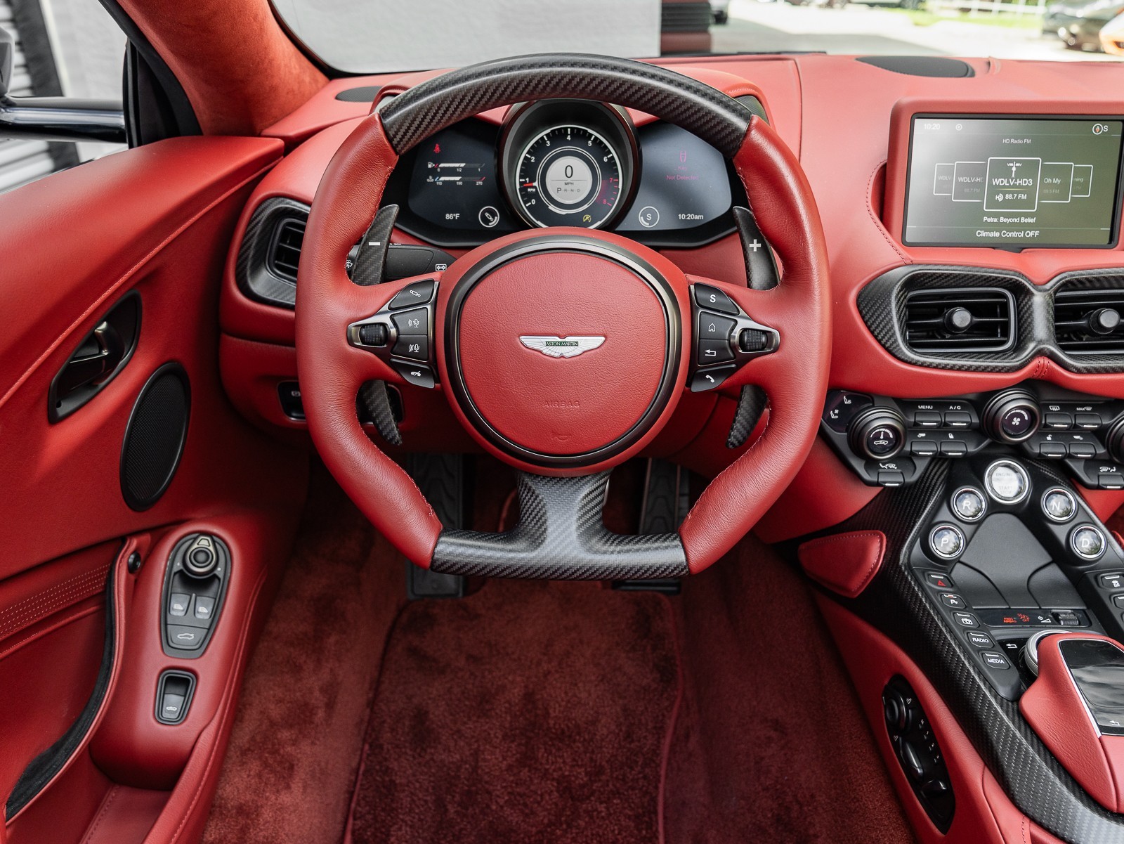 2021 Aston Martin Vantage photo 13