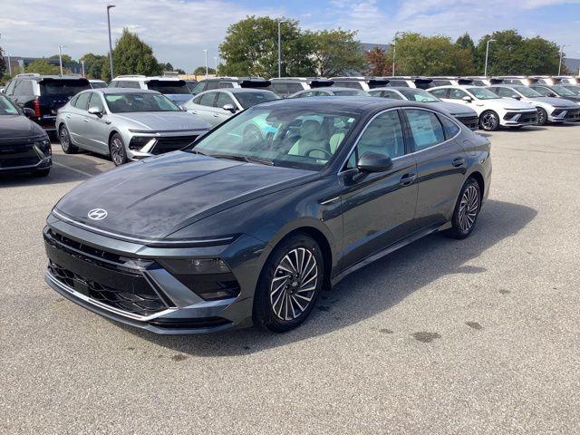 2026 Hyundai Sonata Hybrid SEL's photo