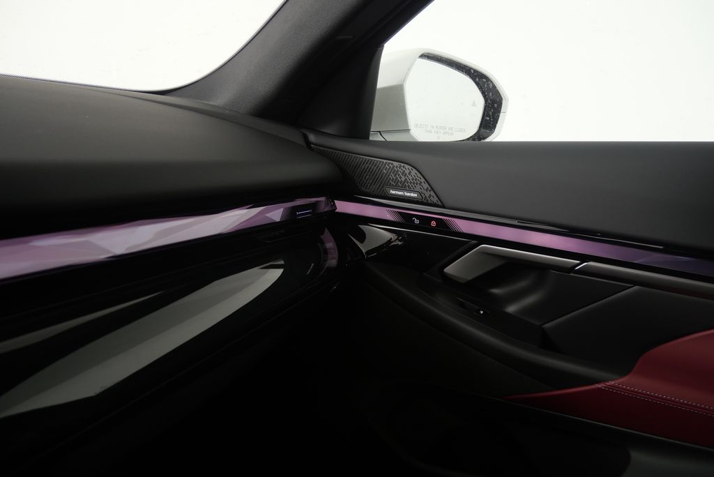 New 2025 Mineral White Metallic BMW eDrive40 image 24