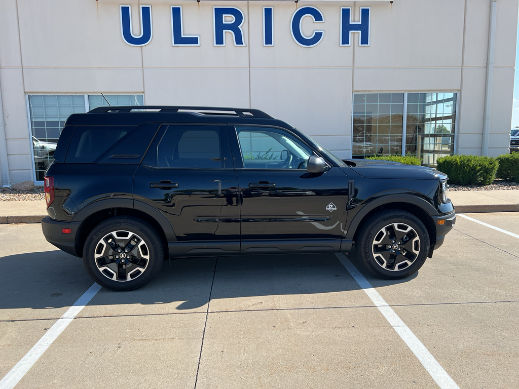2024 Ford Bronco Sport Outer Banks photo 9