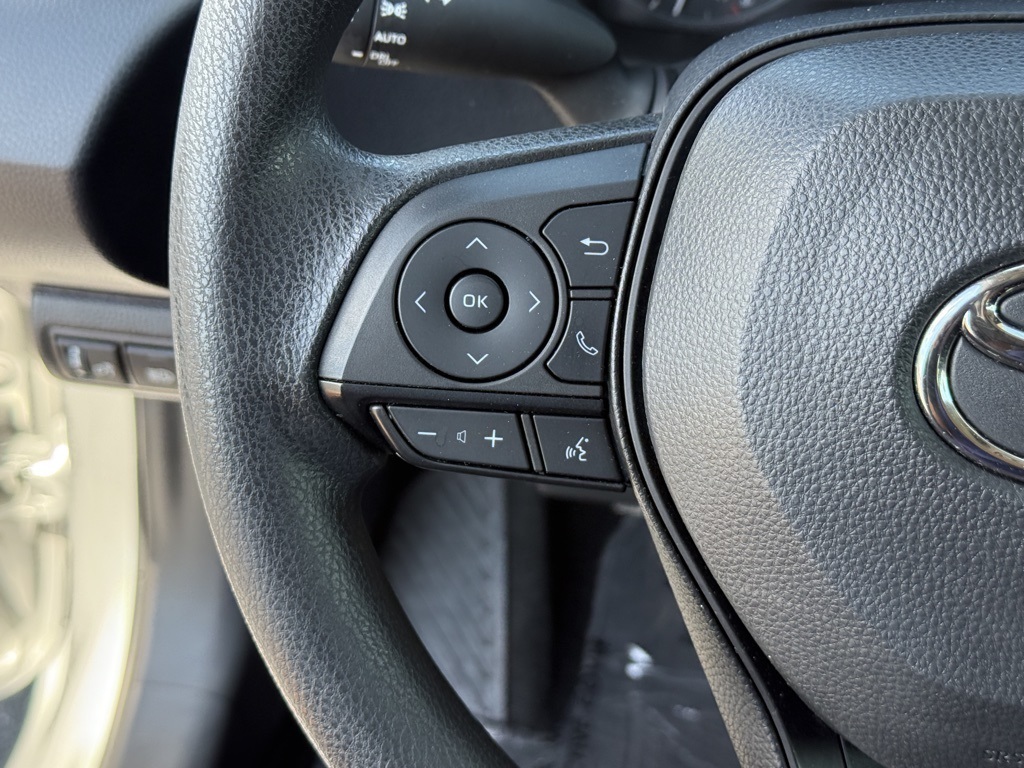 2024 Toyota Corolla LE photo 24