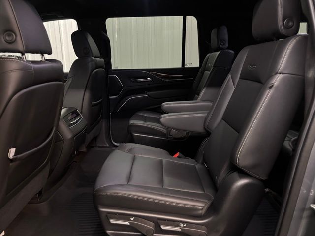 2021 Cadillac Escalade ESV Luxury photo 16