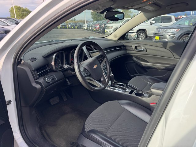 2015 Chevrolet Malibu 2LT photo 4