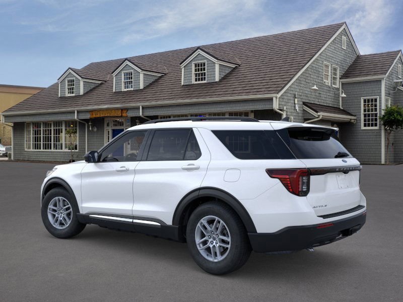 2025 Ford Explorer photo 4