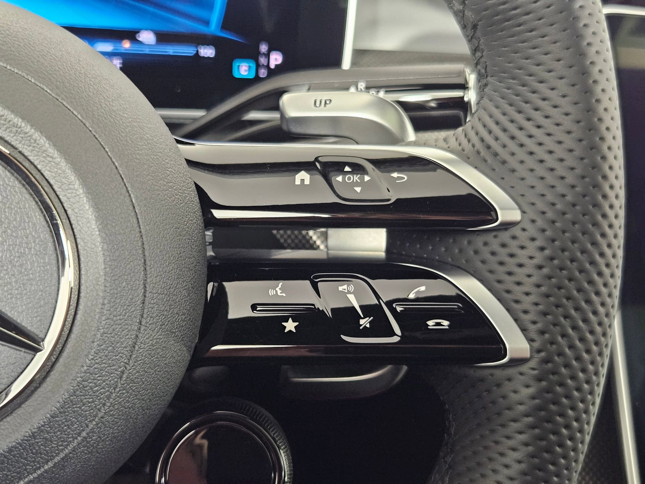 2025 Mercedes Benz C AMG 63 S E PERFORMANCE 4MATIC photo 25