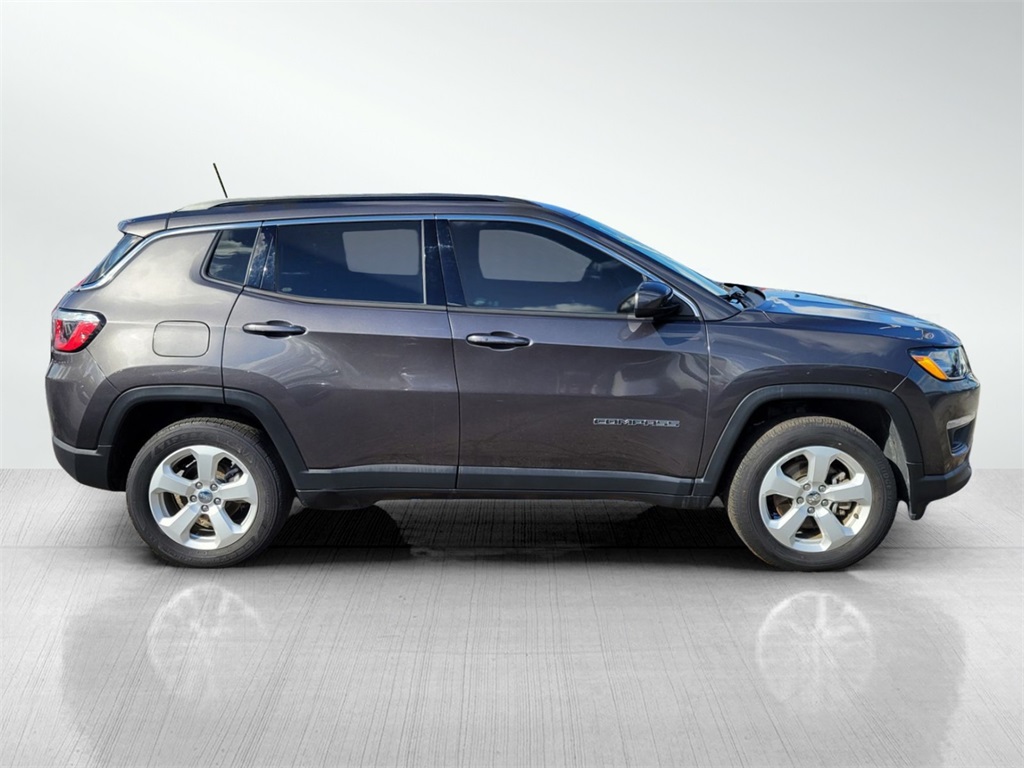 2019 Jeep Compass Latitude photo 4
