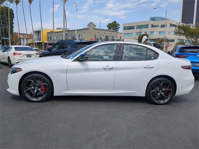 2025 Alfa Romeo Giulia SPRINT photo 4