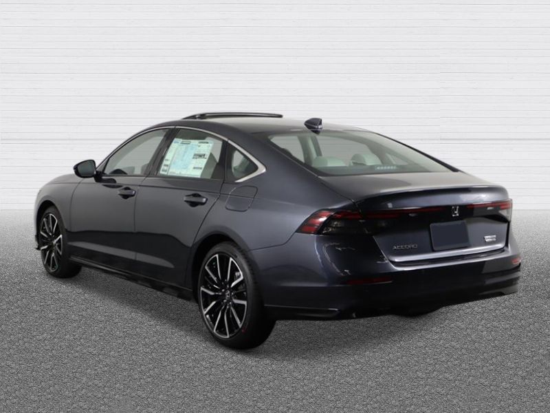 2025 Honda Accord Hybrid Touring photo 3