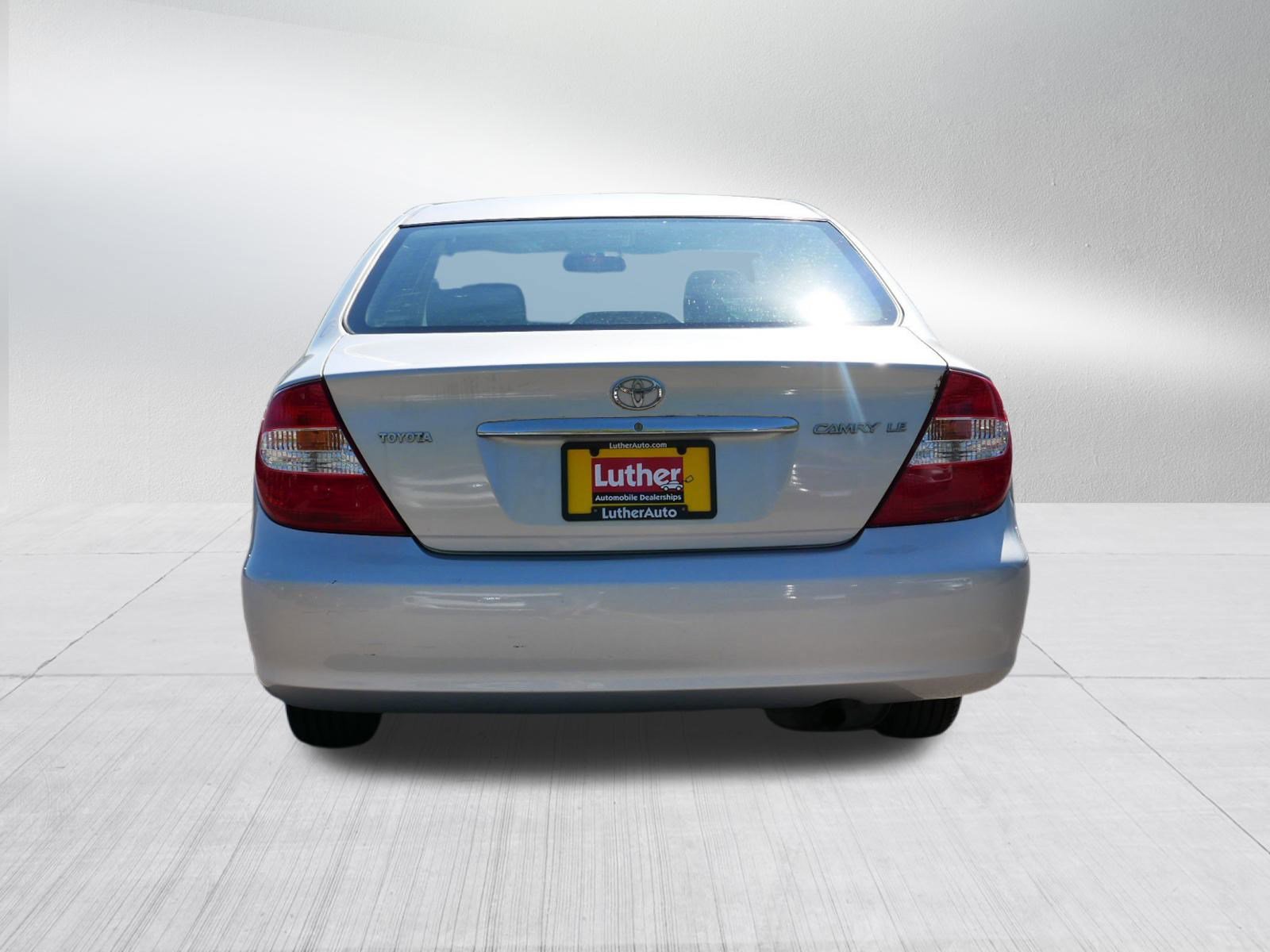 2004 Toyota Camry LE photo 6