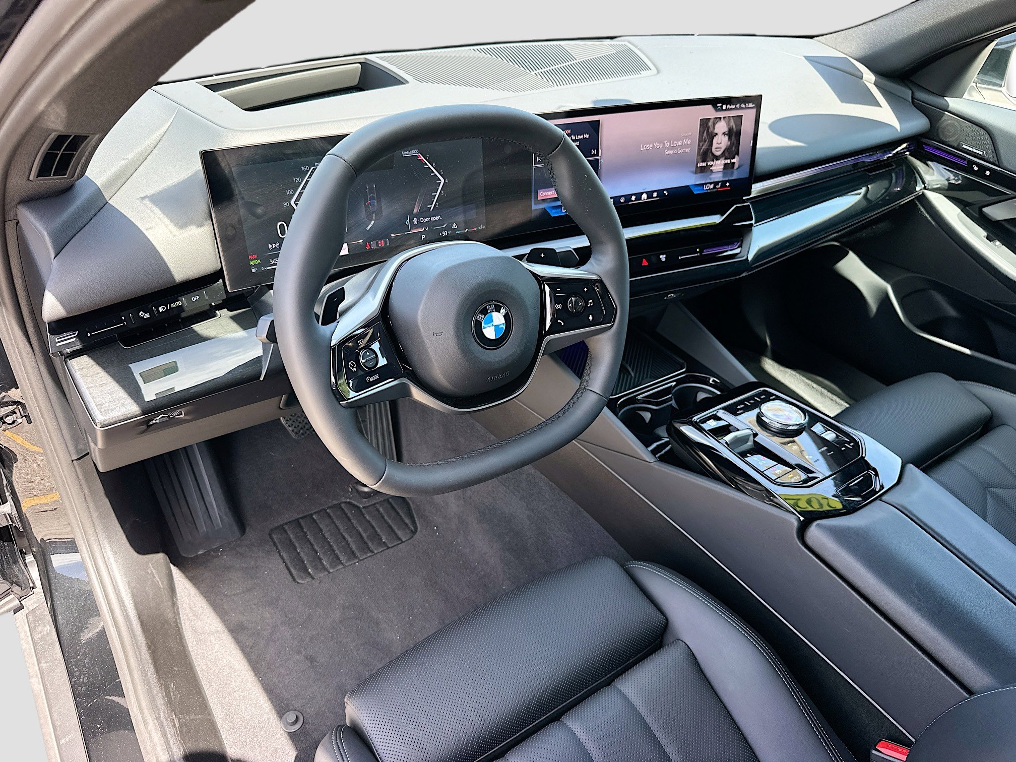 2025 Bmw 530i photo 9