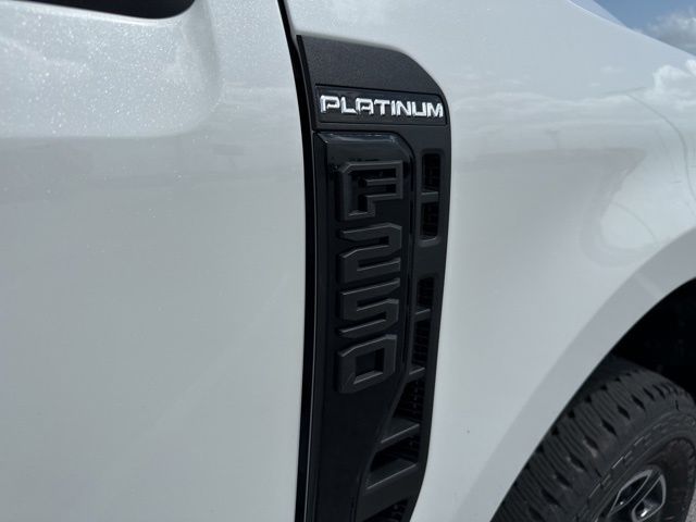 2025 Ford F-250 Platinum photo 43