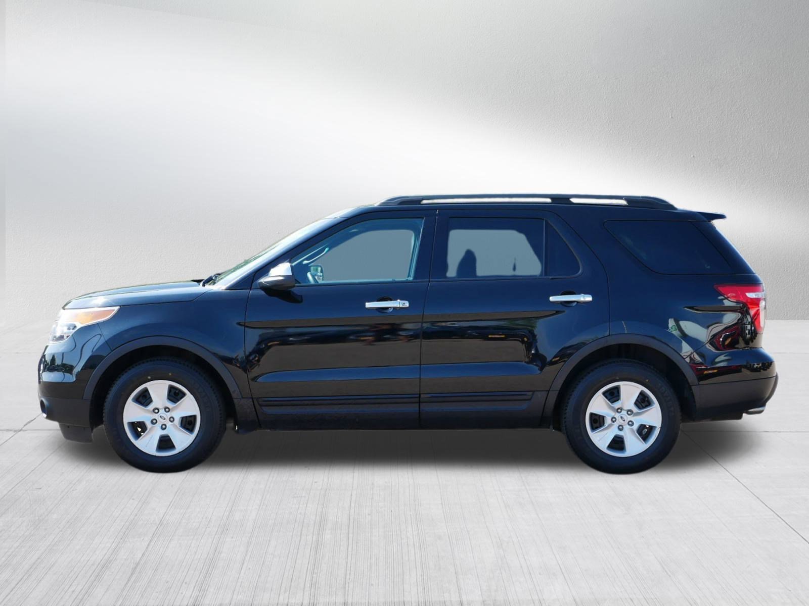 2012 Ford Explorer Base photo 4