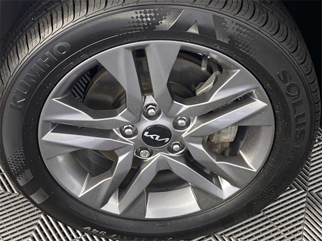 2023 Kia Seltos LX photo 27