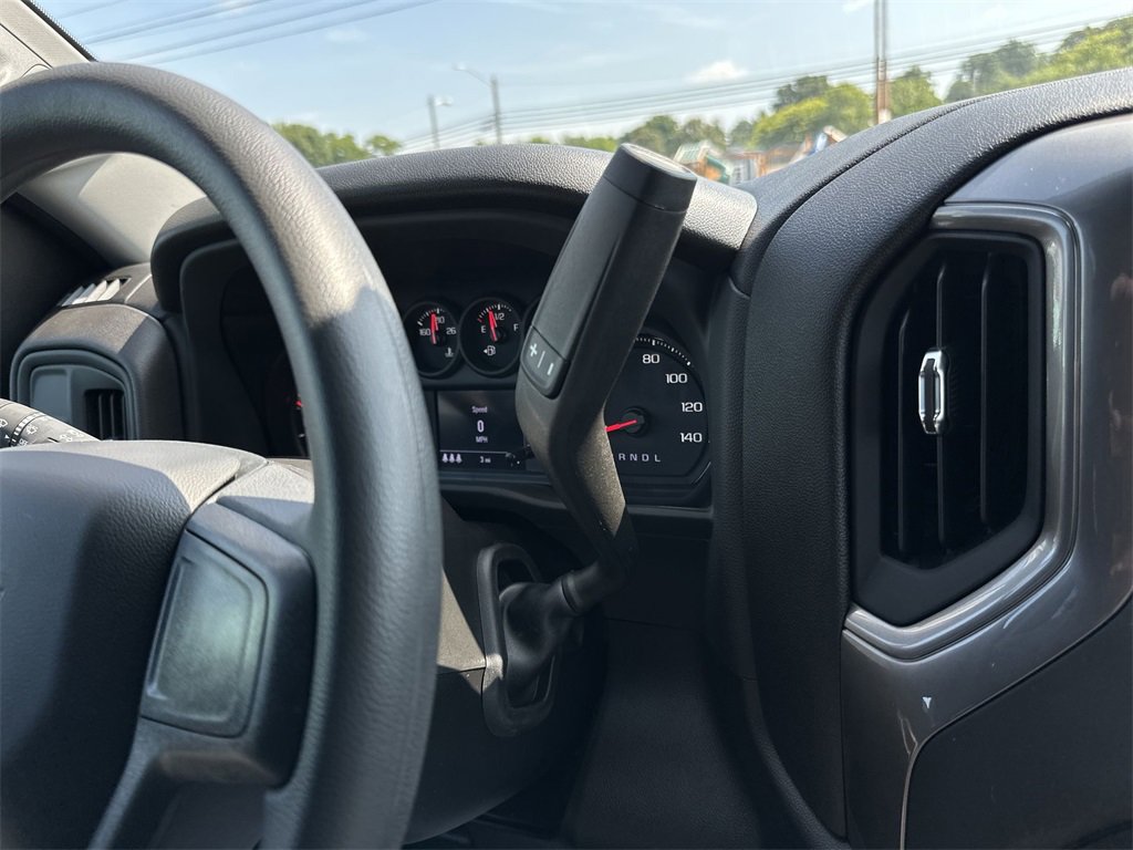 2025 Chevrolet Silverado 1500 Custom photo 19