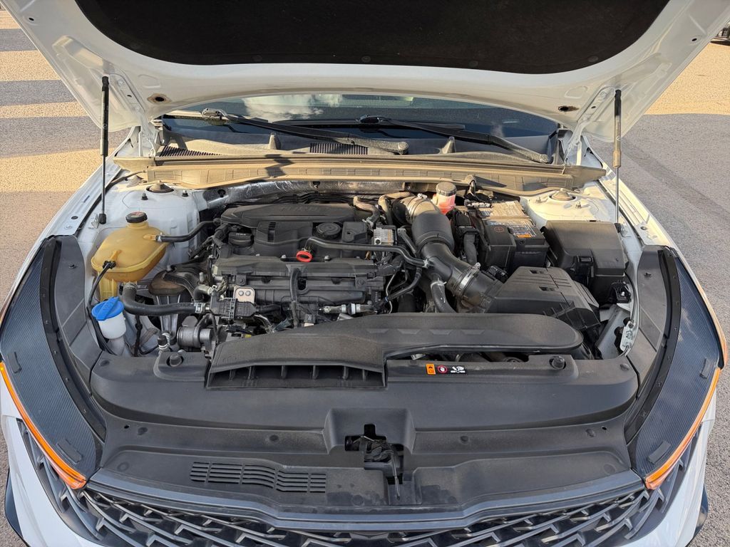 2024 Kia K5 GT-Line photo 16