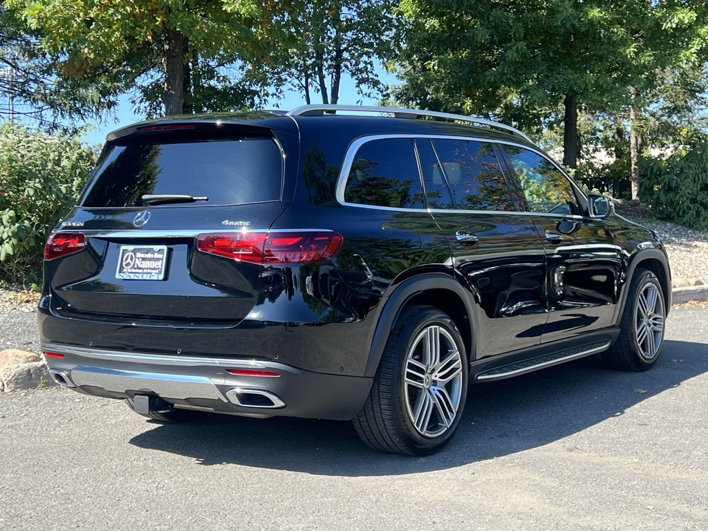 2024 Mercedes Benz GLS 450 4MATIC photo 3