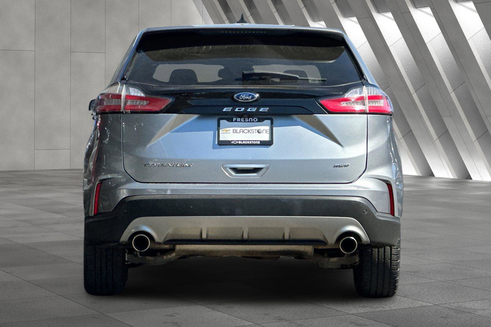 2022 Ford Edge Titanium photo 4