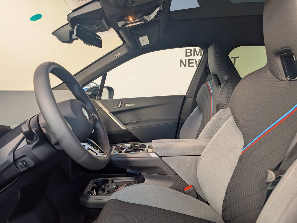 2026 Bmw iX photo 2