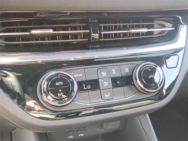 2025 Buick Envista ST photo 17