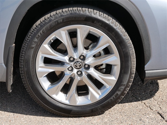 2021 Toyota Highlander Limited photo 7