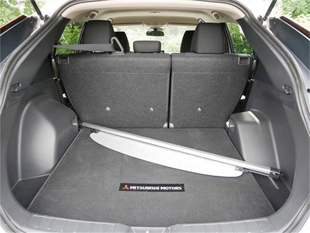 2025 Mitsubishi Eclipse Cross LE photo 15