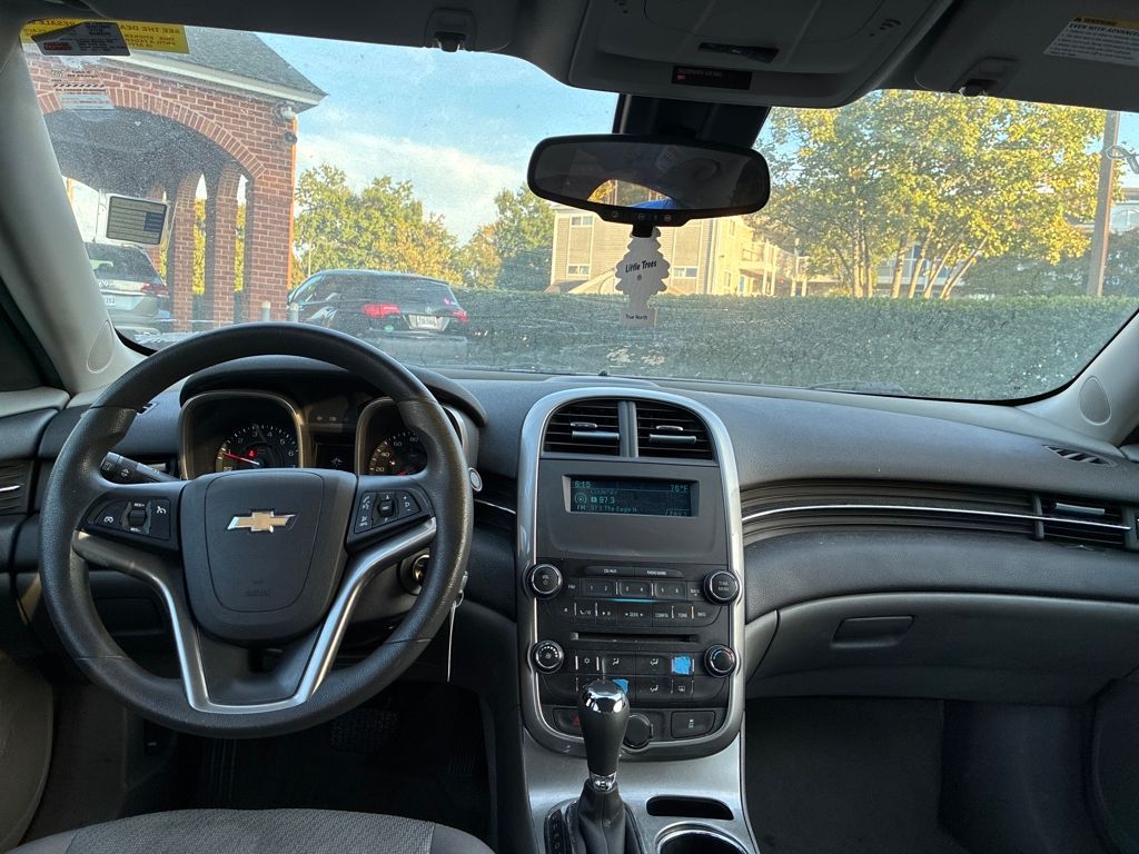 2015 Chevrolet Malibu LS photo 12