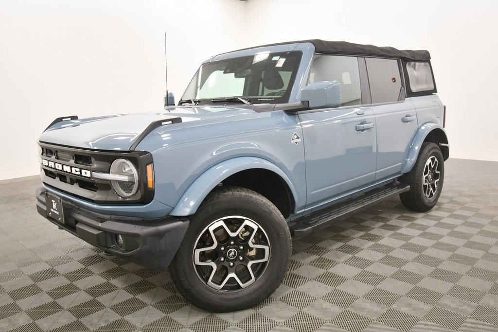 2022 Ford Bronco Base Big Bend Black Diamond Outer Banks photo 2