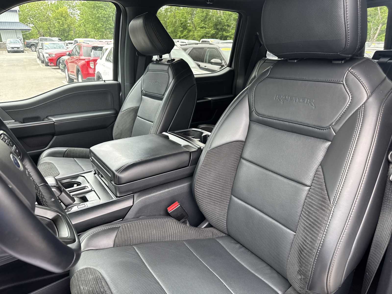 2023 Ford F-150 Raptor photo 26