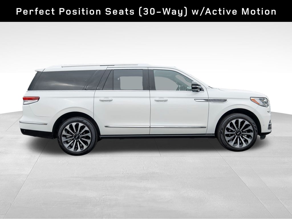 2024 Lincoln Navigator L Reserve photo 8