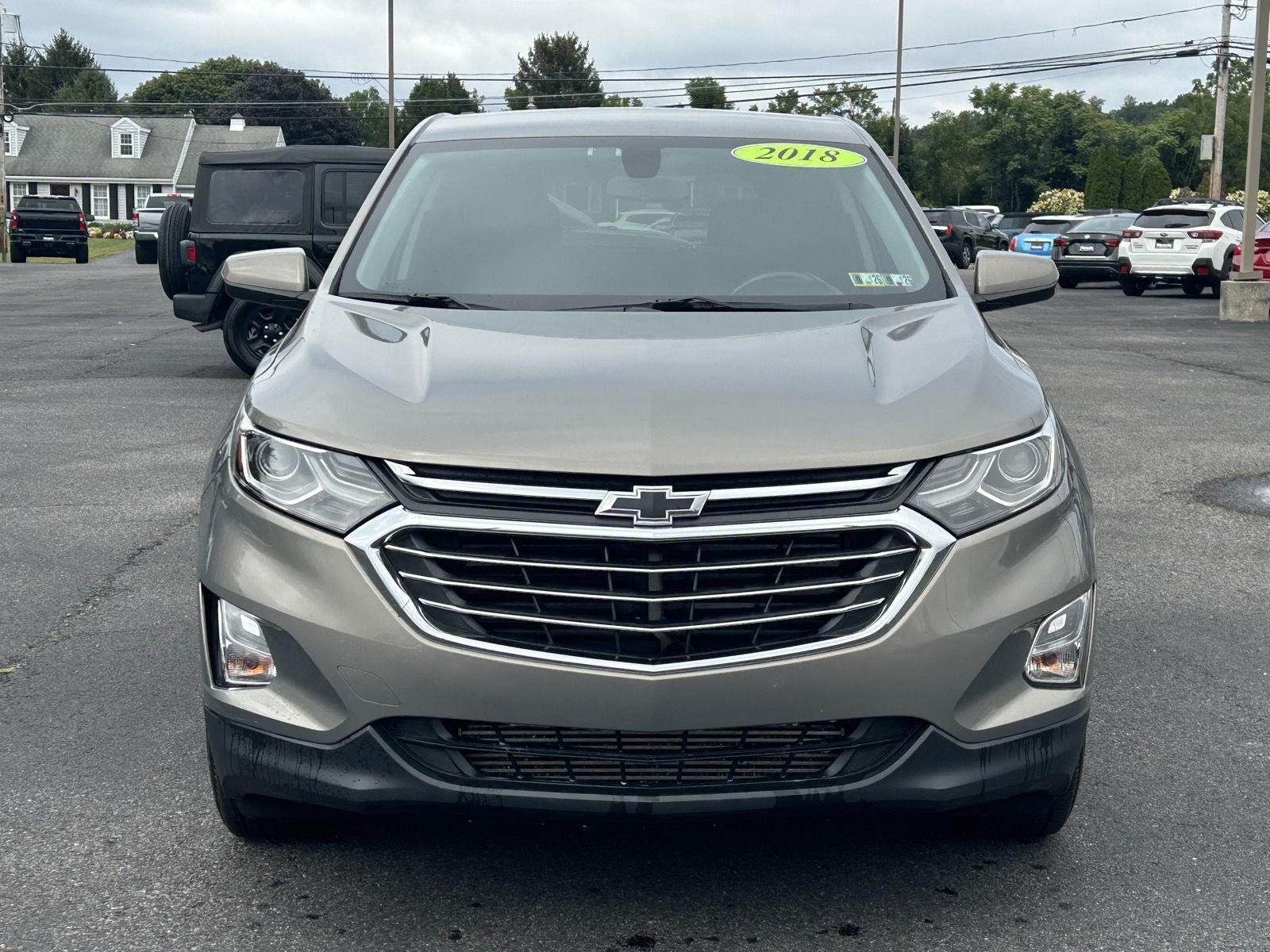 2018 Chevrolet Equinox LT photo 2