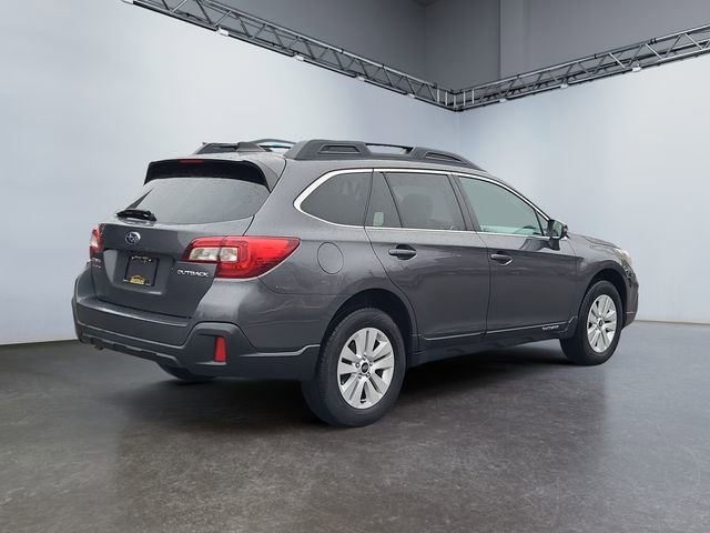 2019 Subaru Outback 2.5i Premium photo 3