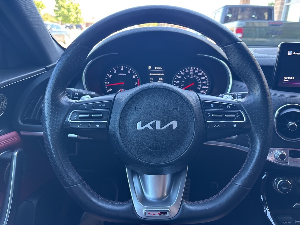 2022 Kia Stinger GT-Line photo 11