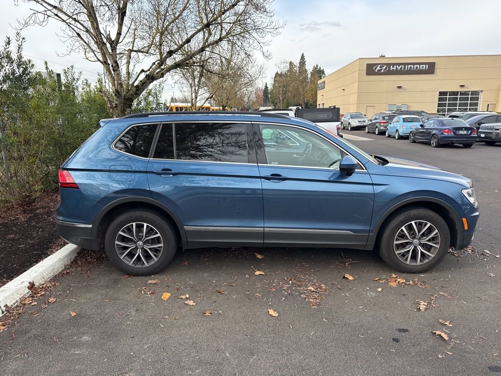 2020 Volkswagen Tiguan SE photo 3