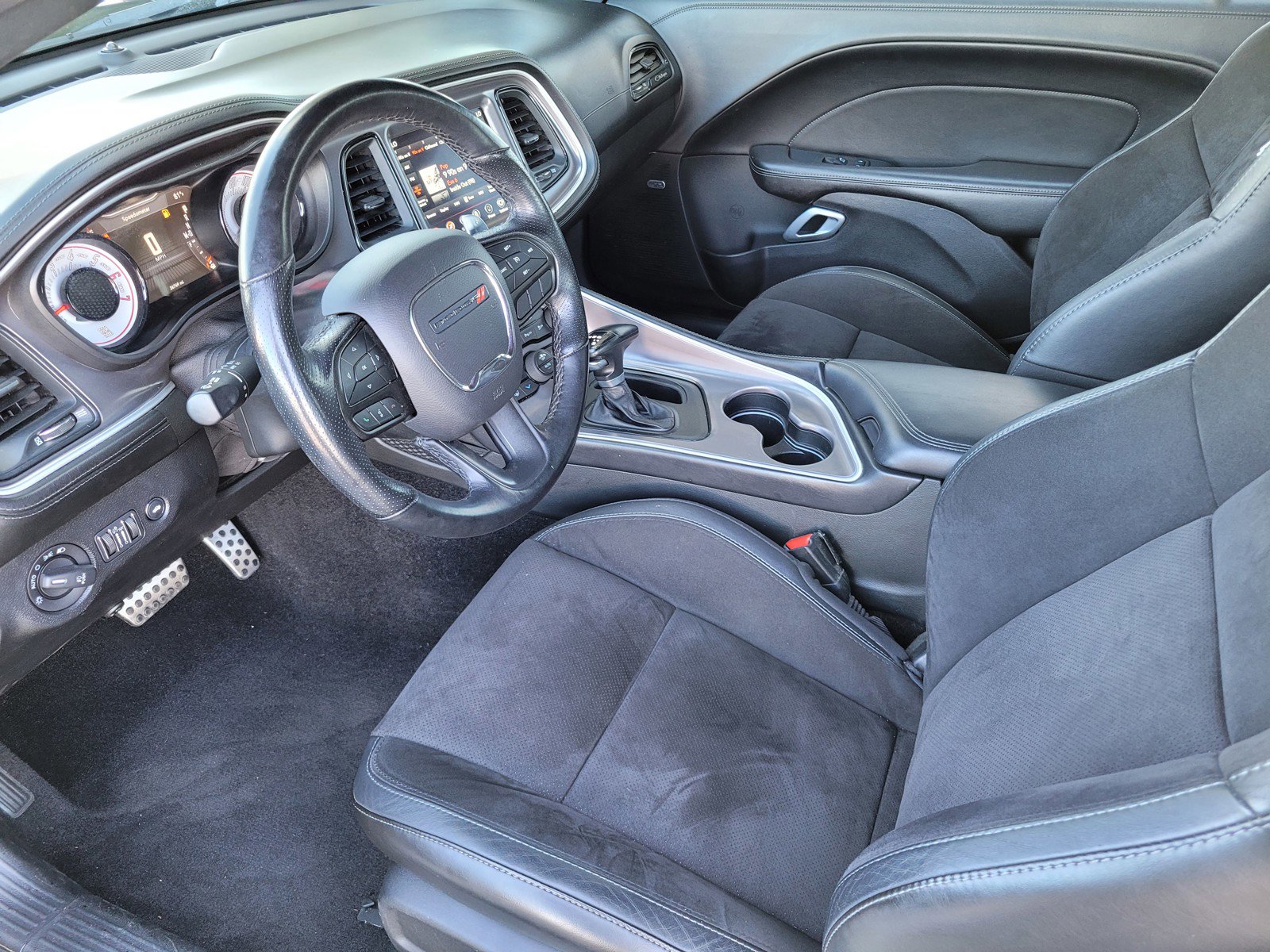 2021 Dodge Challenger R/T photo 12