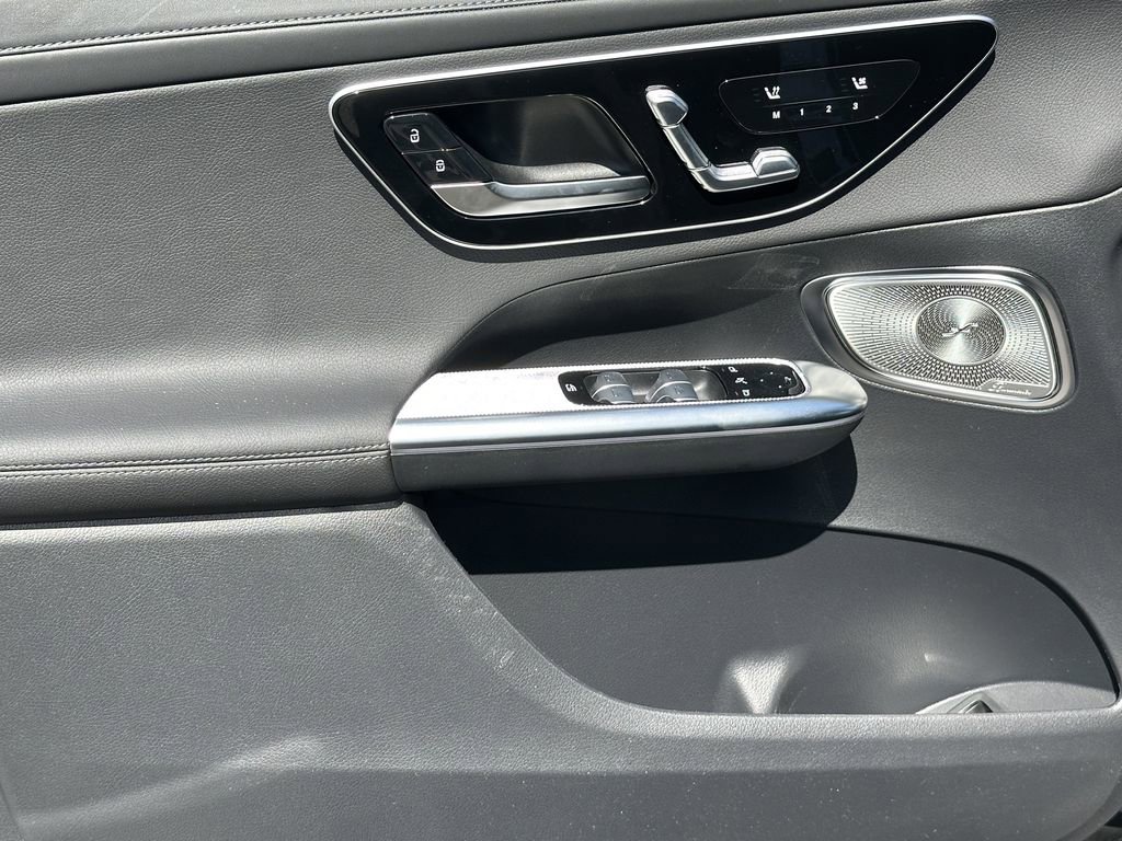 2025 Mercedes Benz GLC 350e 4MATIC photo 11