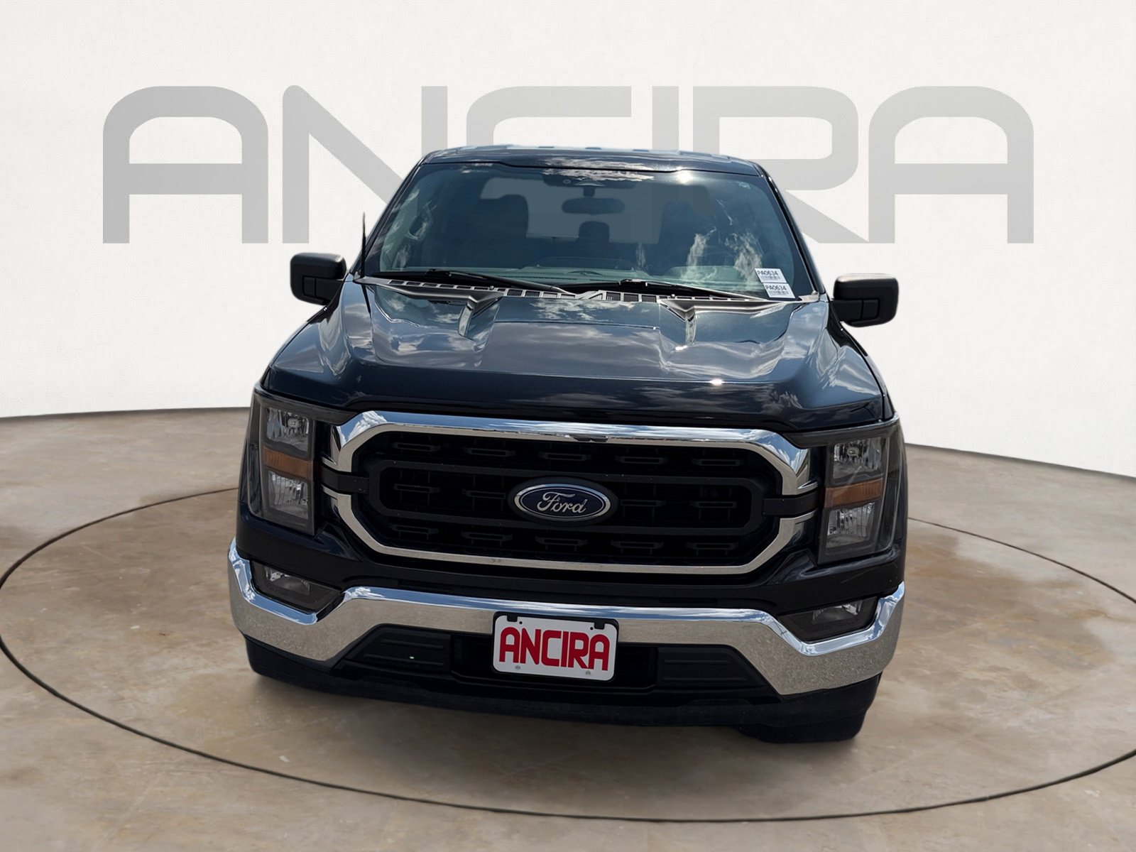 2023 Ford F-150 XLT photo 4