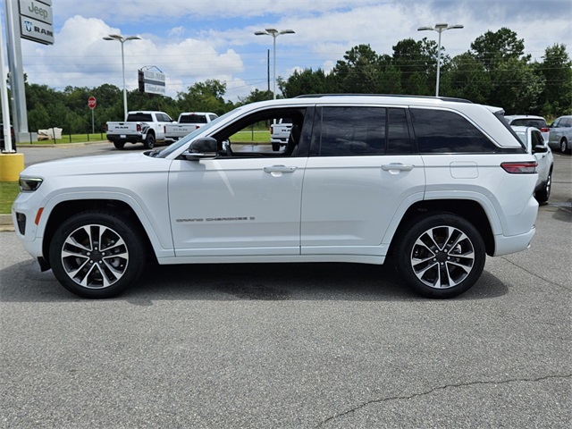 2023 Jeep Grand Cherokee Overland photo 4