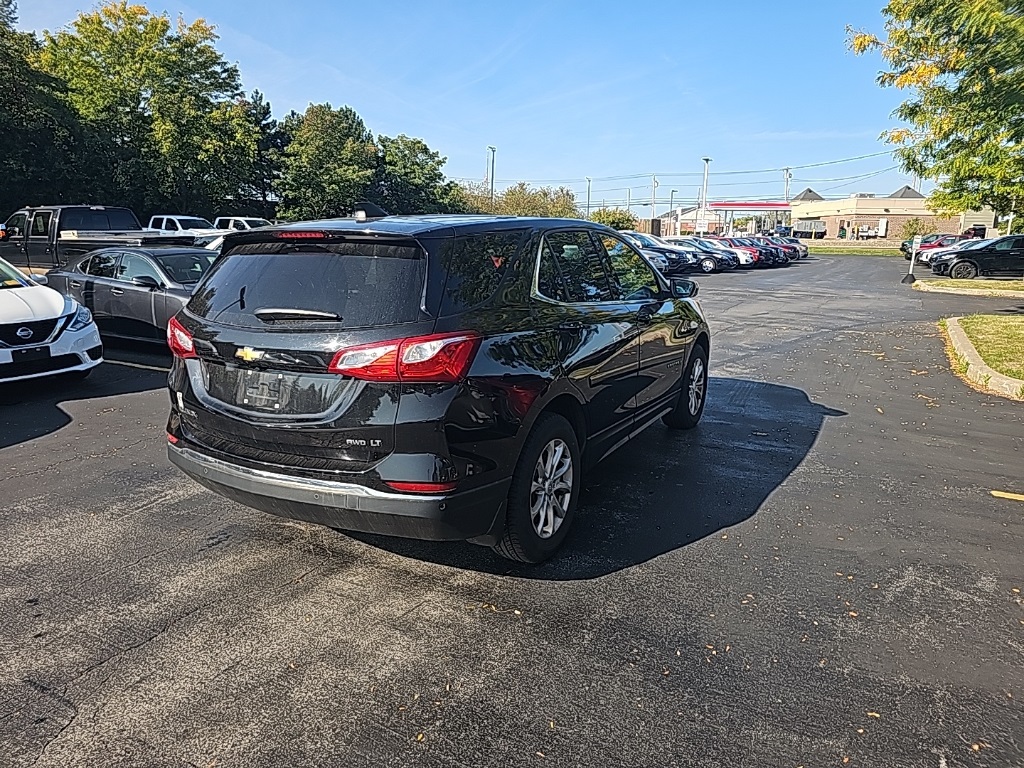 2018 Chevrolet Equinox LT photo 3