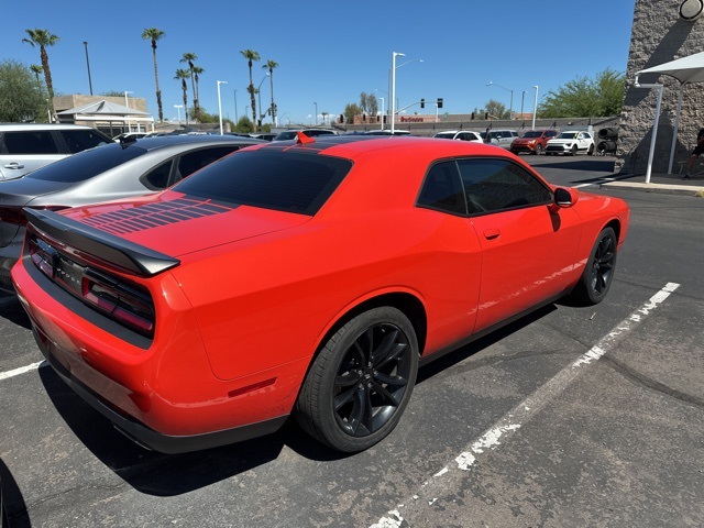 2017 Dodge Challenger SXT photo 5