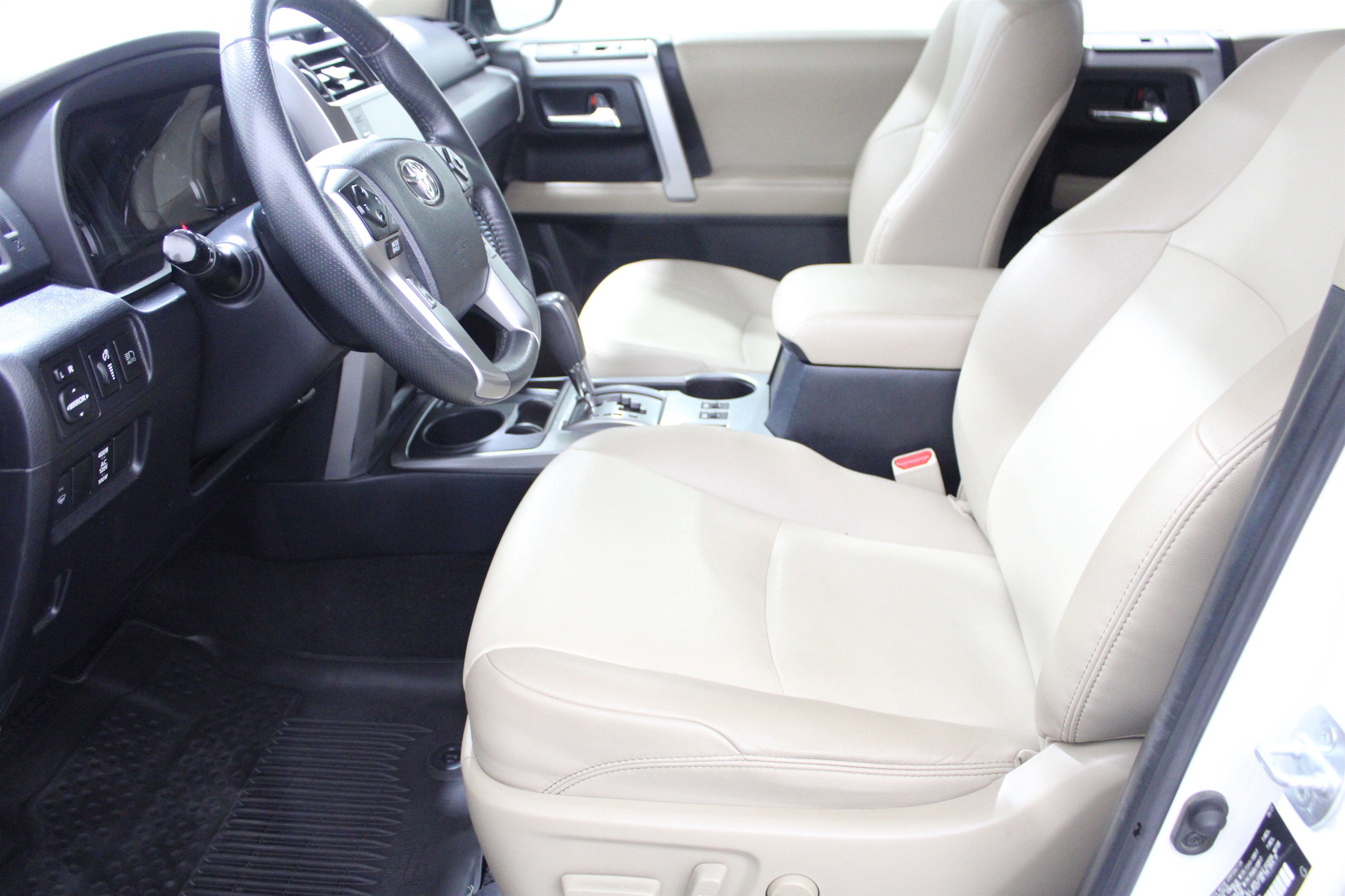 2021 Toyota 4Runner SR5 Premium photo 3