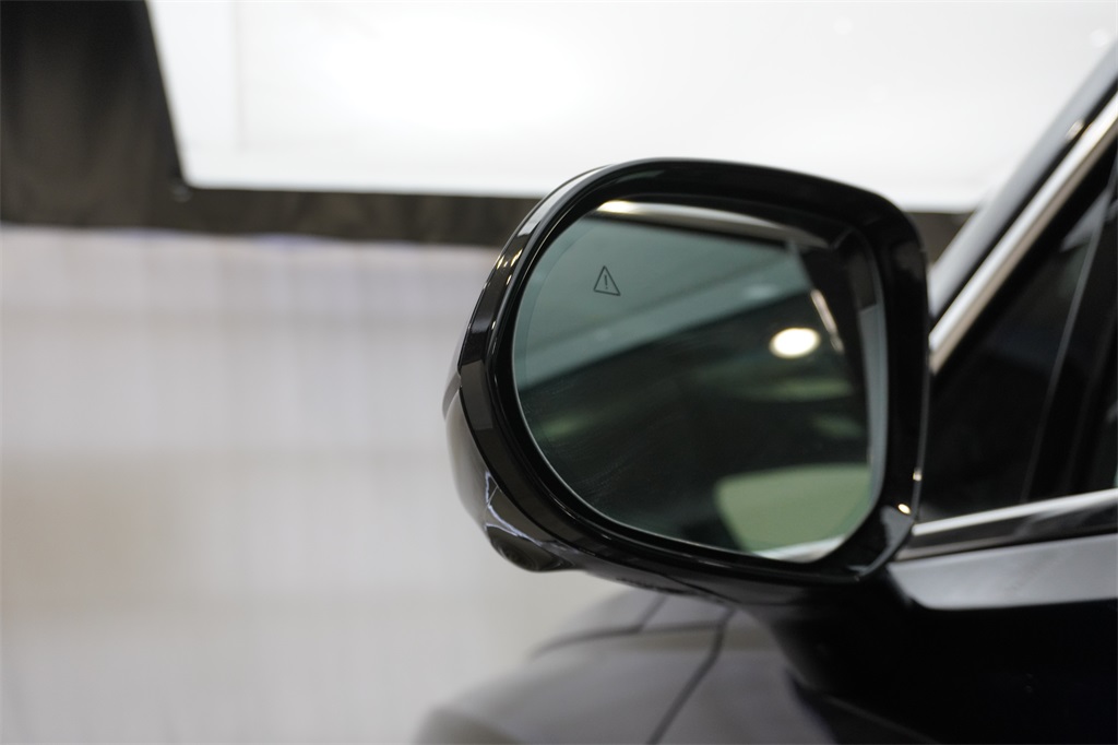 2025 Genesis GV80 3.5T Prestige AWD photo 4