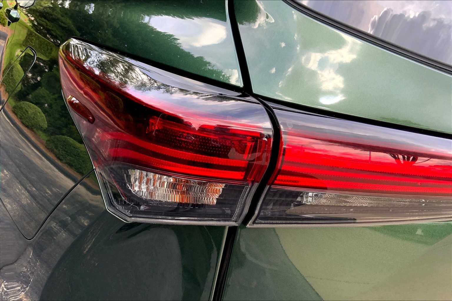 2024 Toyota Highlander XLE photo 26