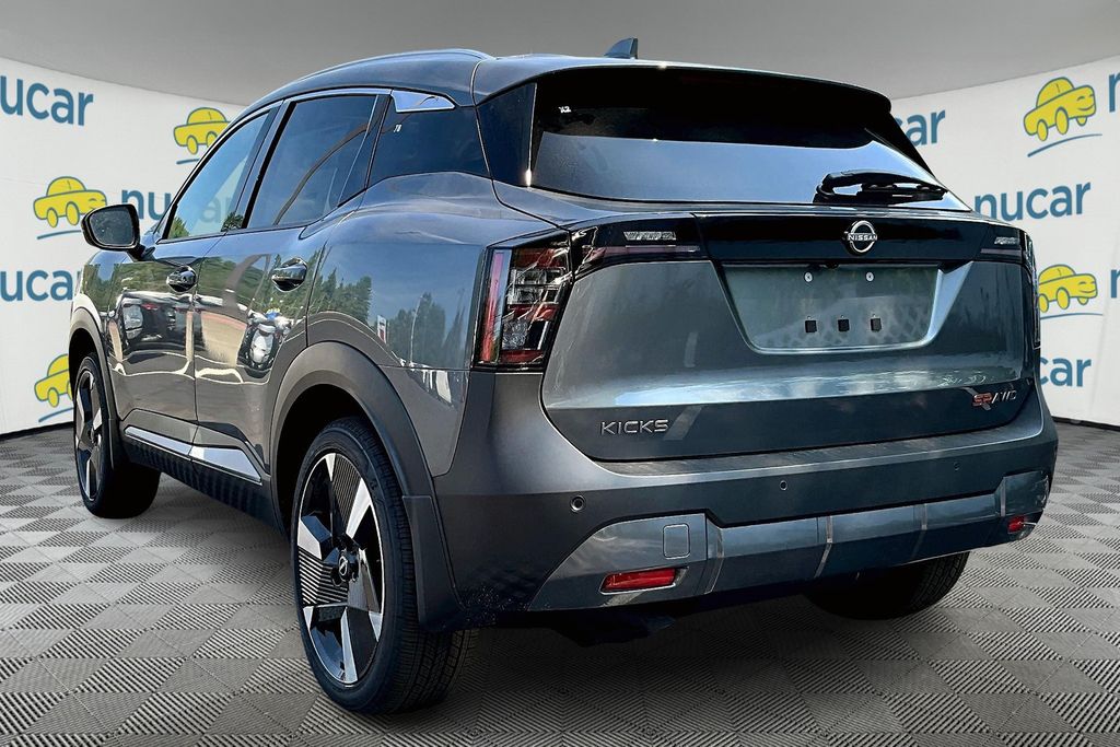 2025 Nissan Kicks SR photo 3