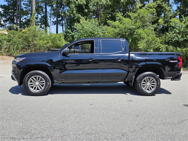 2023 Chevrolet Colorado LT photo 4