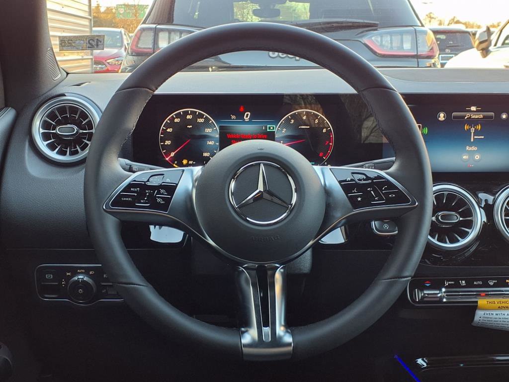 2025 Mercedes Benz GLA 250 photo 12