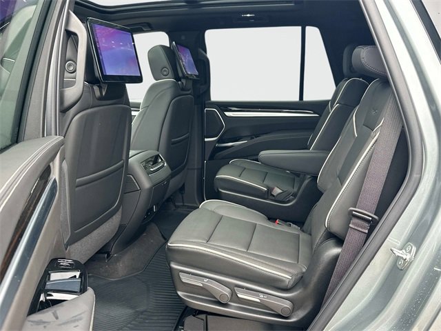 2026 Cadillac Escalade Luxury photo 2