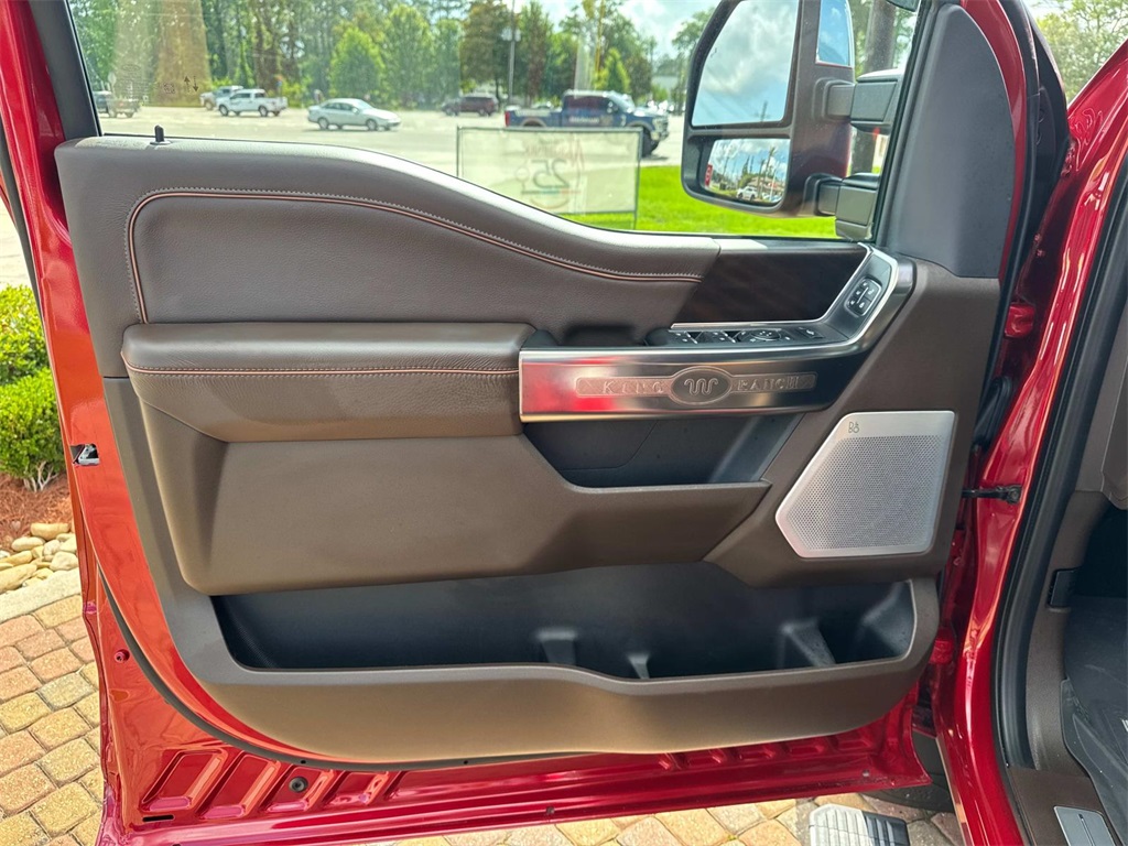 2024 Ford F-350 King Ranch photo 17