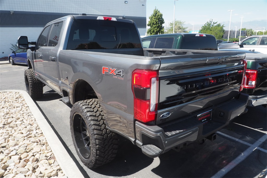 2025 Ford F-350 photo 4
